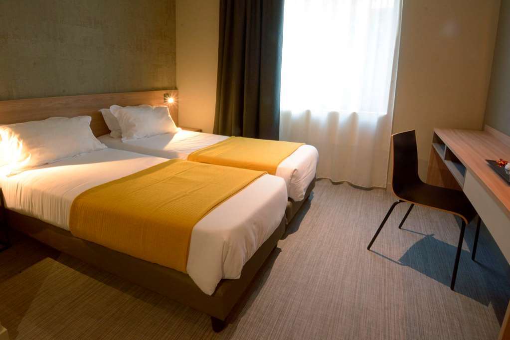 Aparthotel 37 Lodge Courbevoie Paris La Defense Стая снимка